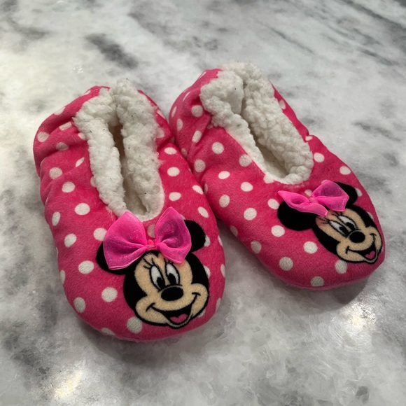 Minnie Mouse Slippers - Picture 1 of 1